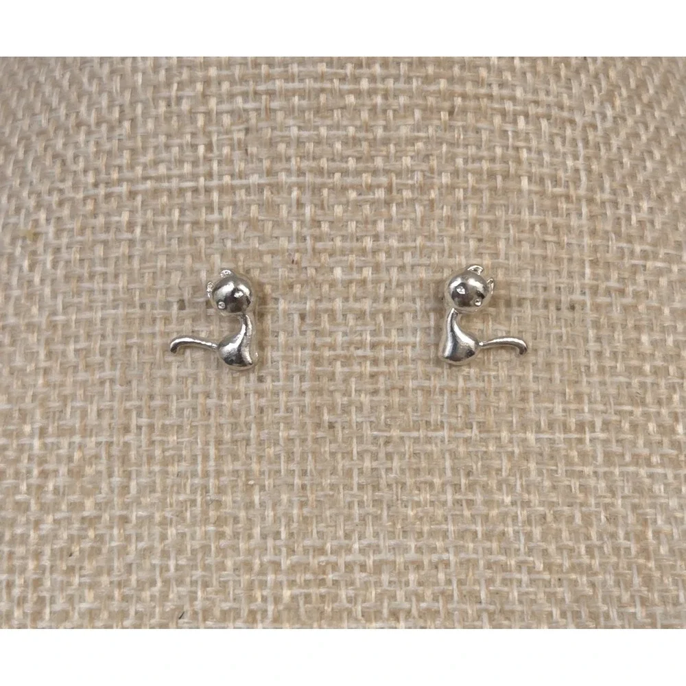 Unique‎ Sterling Silver Cat Stud Earrings 10mm Kitten
